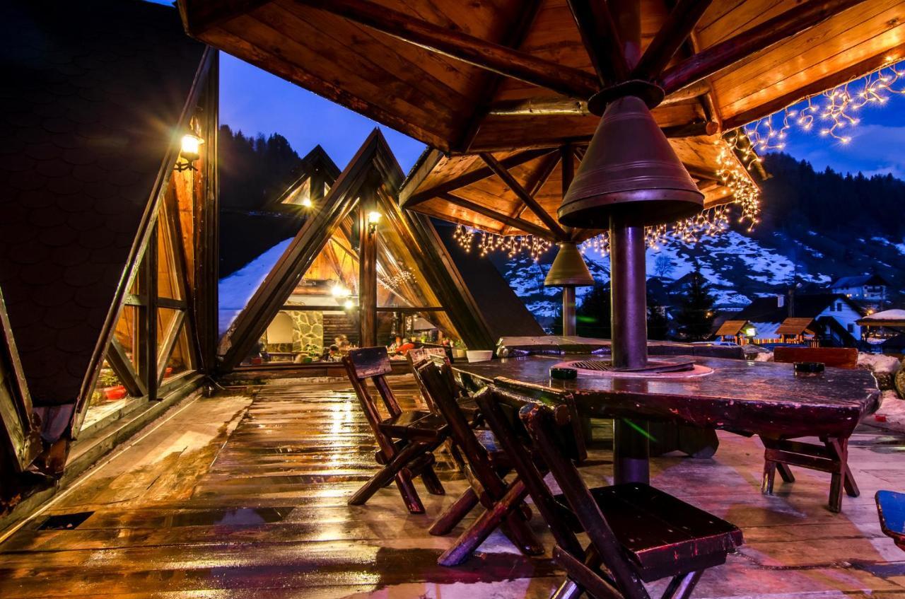 Resort Cheile Gradistei Moieciu موياشيو دي سوس المظهر الخارجي الصورة