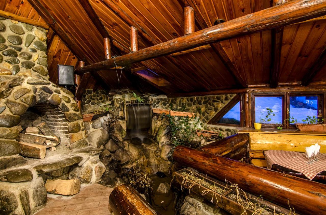 Resort Cheile Gradistei Moieciu موياشيو دي سوس المظهر الخارجي الصورة